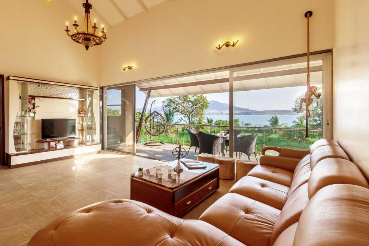 Luna Villa By Stayvista - Lakeside Charm With Terrace, Lush Lawn & Modern Decor Nashik Exterior foto